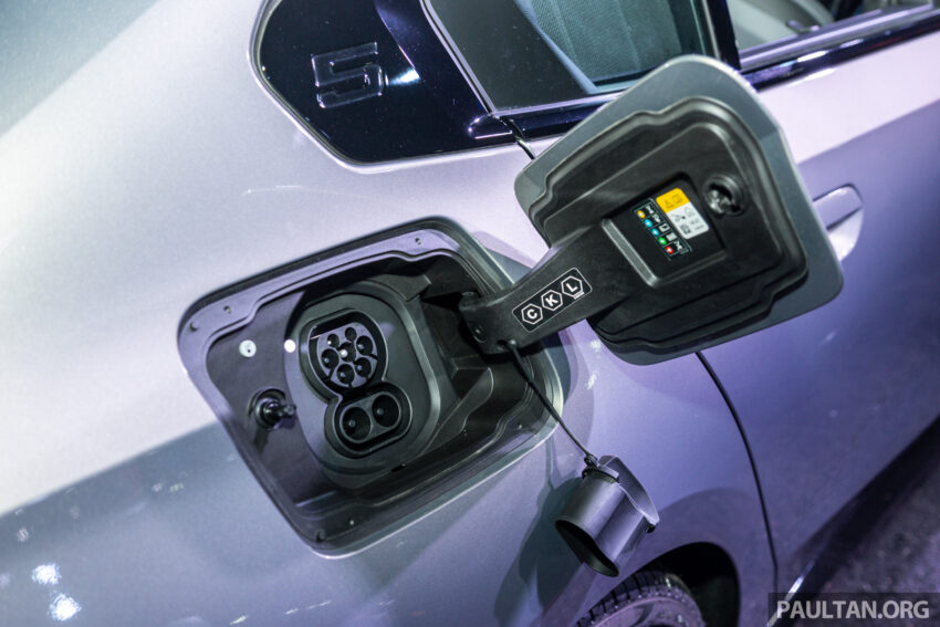 BMW i5 M60 xDrive 高性能纯电动四门房车来马, 3.8秒破百, 极速230km/h, 续航里程516公里, 开放接单价48万令吉 259345