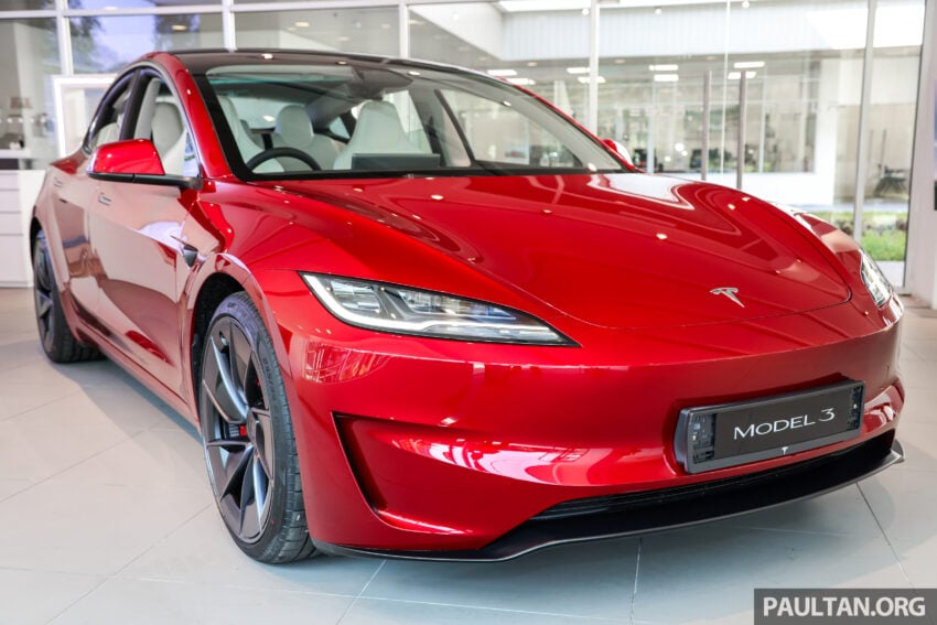 2024 Tesla Model 3 Performance 性能版本地陈列室实拍, 3.1秒破百, 极速261km/h, 续航里程528公里, 售价24.2万起 257942