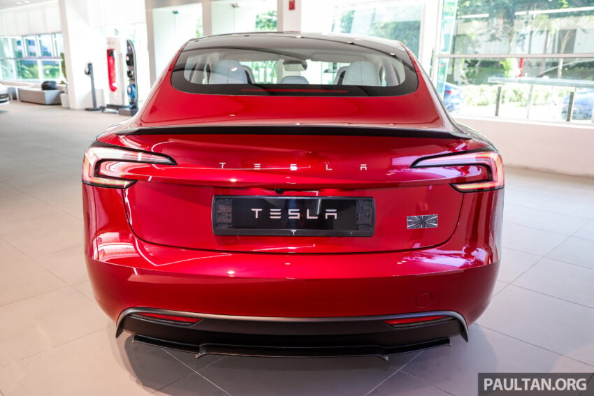 2024 Tesla Model 3 Performance 性能版本地陈列室实拍, 3.1秒破百, 极速261km/h, 续航里程528公里, 售价24.2万起 257946