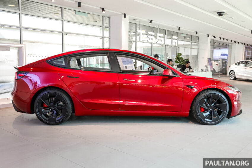 2024 Tesla Model 3 Performance 性能版本地陈列室实拍, 3.1秒破百, 极速261km/h, 续航里程528公里, 售价24.2万起 257947
