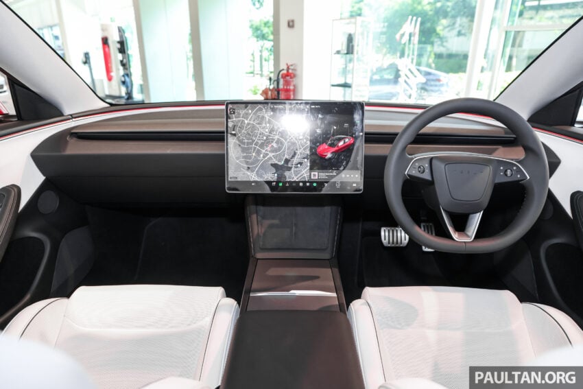 2024 Tesla Model 3 Performance 性能版本地陈列室实拍, 3.1秒破百, 极速261km/h, 续航里程528公里, 售价24.2万起 257975