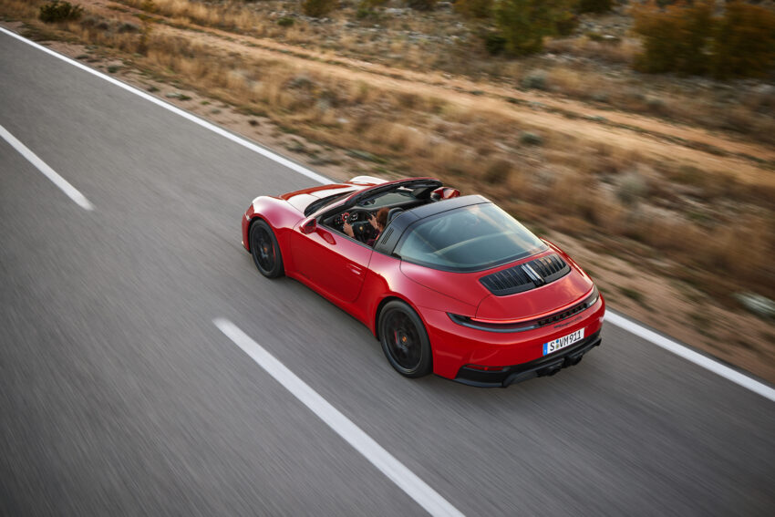 992 Porsche 911 小改款全球首发, 首次提供Hybrid油电版本, 综合动力541PS/610Nm, 只需3秒破百, 极速312km/h 260516