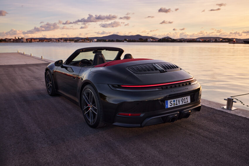 992 Porsche 911 小改款全球首发, 首次提供Hybrid油电版本, 综合动力541PS/610Nm, 只需3秒破百, 极速312km/h 260522