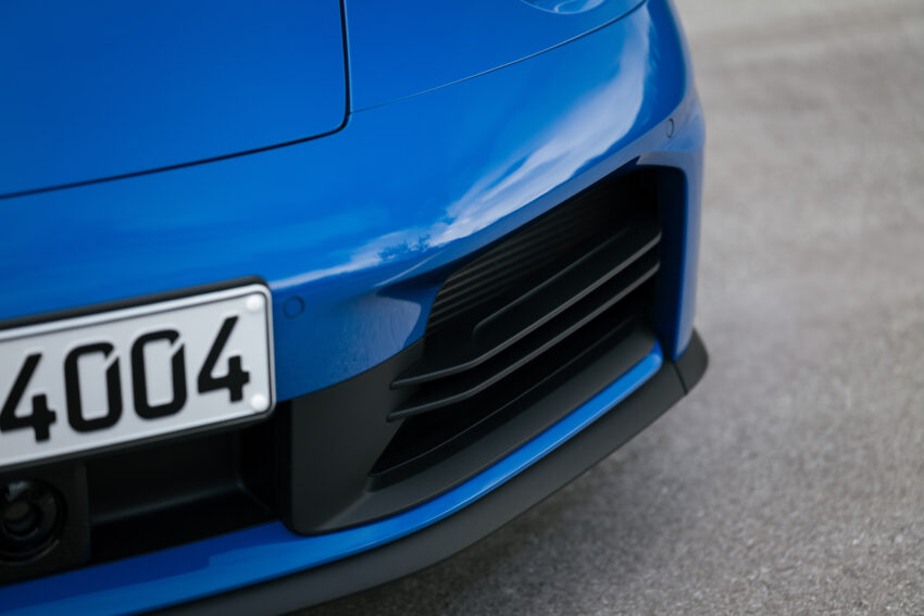 992 Porsche 911 小改款全球首发, 首次提供Hybrid油电版本, 综合动力541PS/610Nm, 只需3秒破百, 极速312km/h 260529