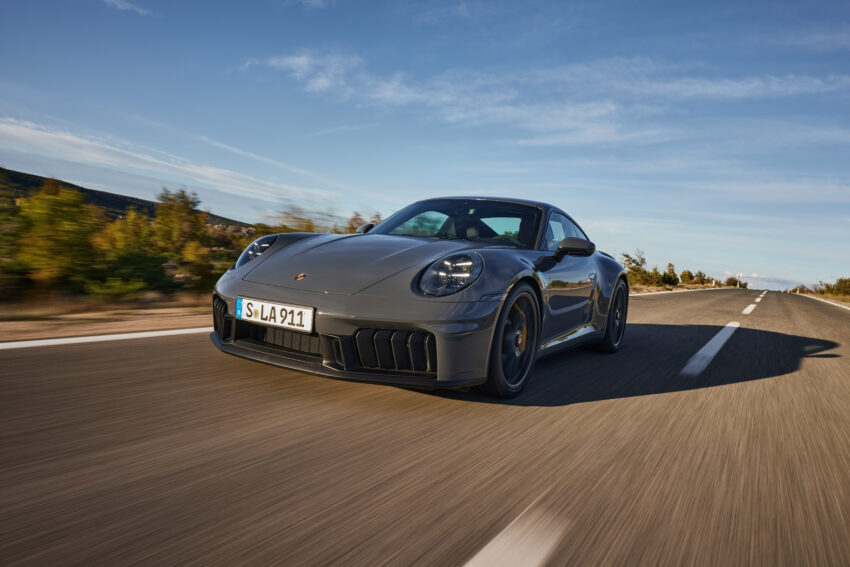 992 Porsche 911 小改款全球首发, 首次提供Hybrid油电版本, 综合动力541PS/610Nm, 只需3秒破百, 极速312km/h 260508