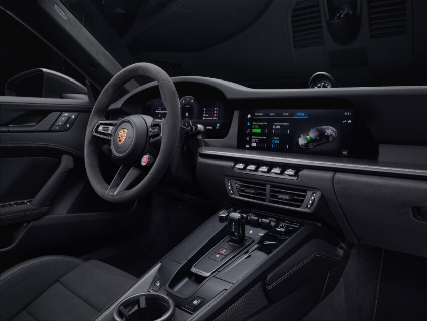 992 Porsche 911 小改款全球首发, 首次提供Hybrid油电版本, 综合动力541PS/610Nm, 只需3秒破百, 极速312km/h 260514