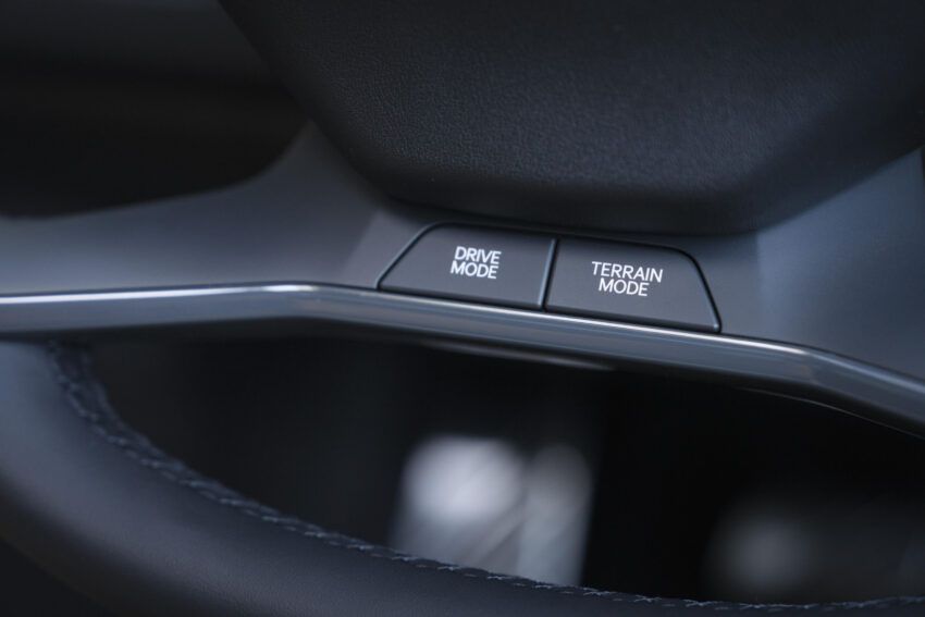 Kia EV9 纯电六/七人座SUV来马, 续航里程505公里, 5.3秒破百, 极速200km/h, 24分钟充电至80%, 售价从37万起 256949