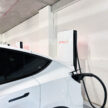 Tesla V4 超级充电桩首登大马！电缆更长，支持250 kW功率快充，充电15分钟行驶282公里；收费每千瓦时RM1.25
