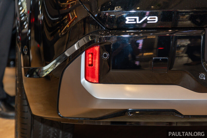 2024 Kia EV9 纯电大型豪华SUV亮相TRX购物中心, 公开对外展示至本周末, 续航里程最长505公里, 售价从37万令吉起 261805