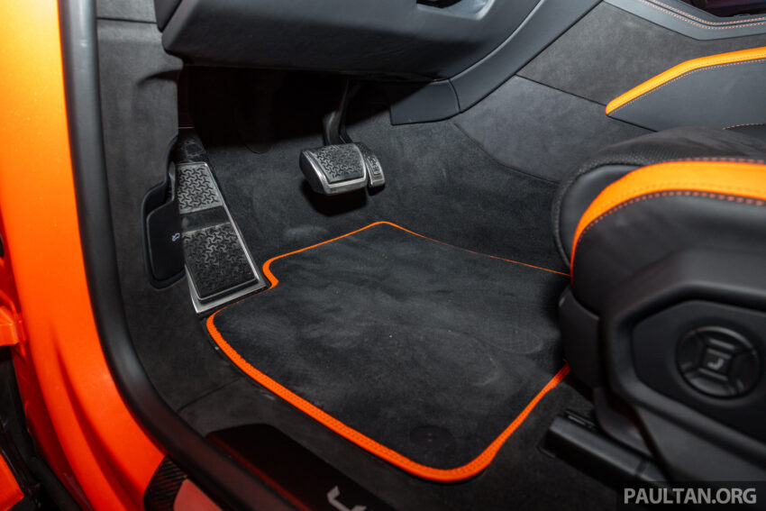 Lamborghini Urus SE 插电混动版本地开卖！输出功率达800 PS/950 Nm、60公里纯电续航里程，净车价RM1.03m 261045