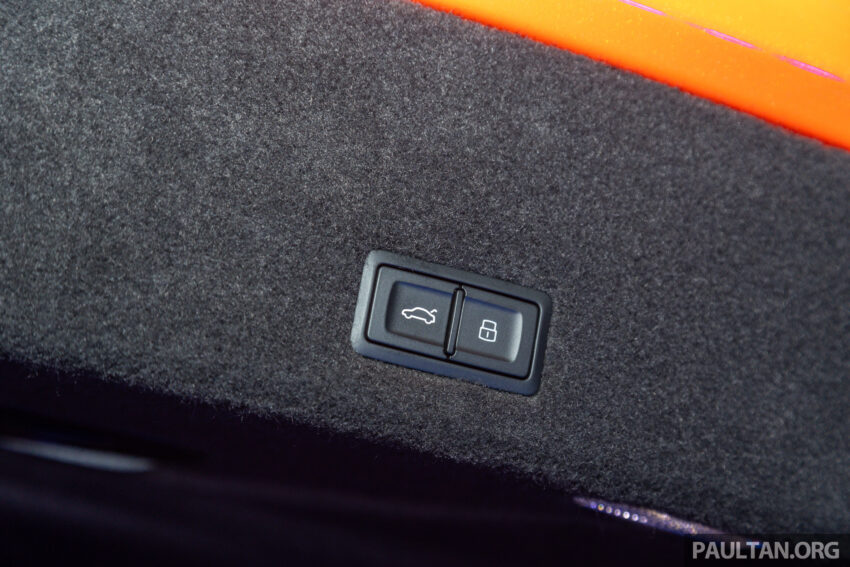 Lamborghini Urus SE 插电混动版本地开卖！输出功率达800 PS/950 Nm、60公里纯电续航里程，净车价RM1.03m 261061