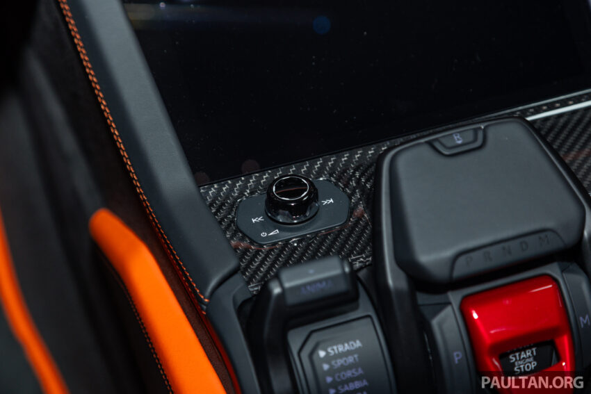 Lamborghini Urus SE 插电混动版本地开卖！输出功率达800 PS/950 Nm、60公里纯电续航里程，净车价RM1.03m 261030