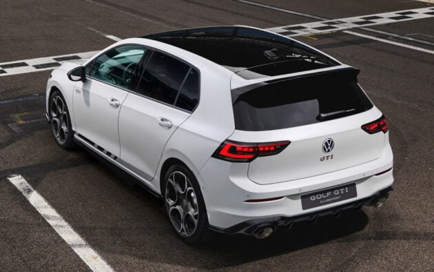 2024 Volkswagen Golf GTI Clubsport Mk8.5 纽柏林赛道全球首发, 2.0L EA888涡轮引擎, 300PS/400Nm, 5.6秒破百