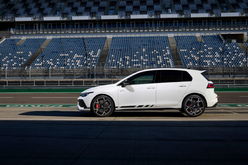 2024 Volkswagen Golf GTI Clubsport Mk8.5 纽柏林赛道全球首发, 2.0L EA888涡轮引擎, 300PS/400Nm, 5.6秒破百 261254