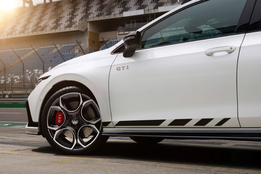 2024 Volkswagen Golf GTI Clubsport Mk8.5 纽柏林赛道全球首发, 2.0L EA888涡轮引擎, 300PS/400Nm, 5.6秒破百 261259