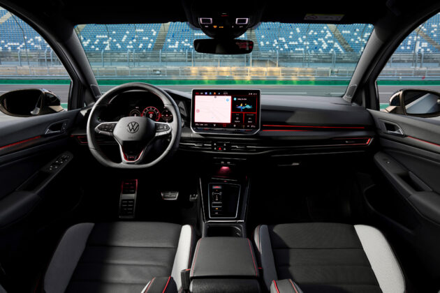 2024 Volkswagen Golf GTI Clubsport Mk8.5 纽柏林赛道全球首发, 2.0L EA888涡轮引擎, 300PS/400Nm, 5.6秒破百