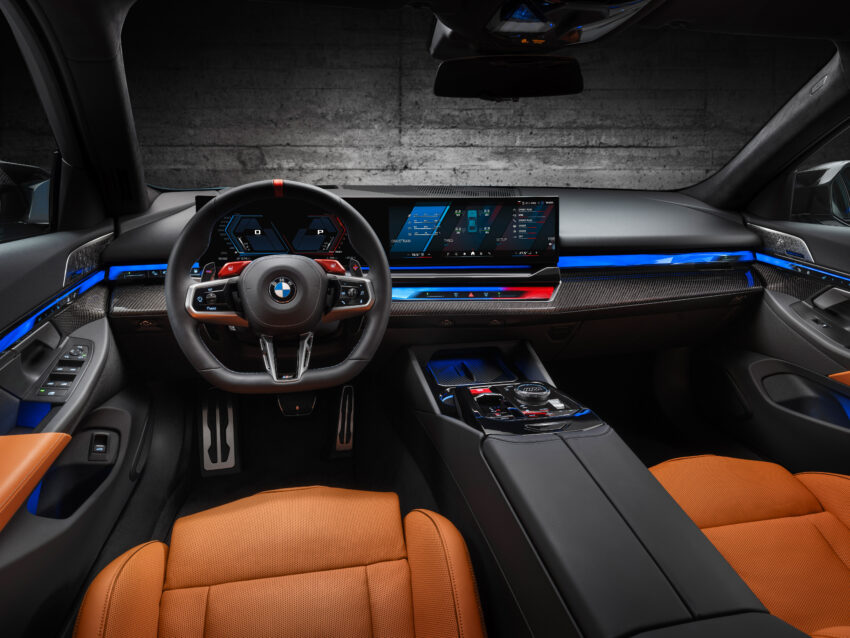 全新大改款 BMW M5 登场！改搭4.4L V8插混动力系列，纯电续航里程69km，可输出727 PS / 1,000 Nm，3.5秒破百 263218