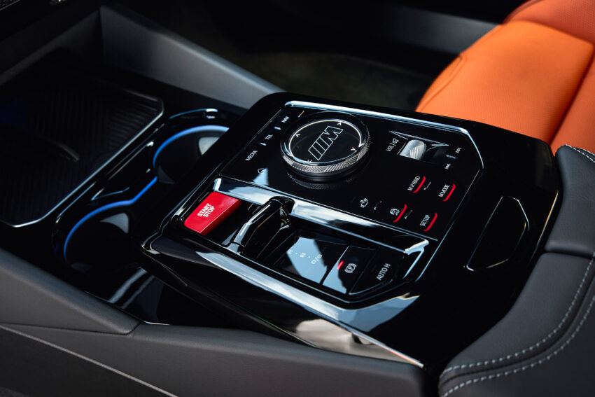 全新大改款 BMW M5 登场！改搭4.4L V8插混动力系列，纯电续航里程69km，可输出727 PS / 1,000 Nm，3.5秒破百 263122