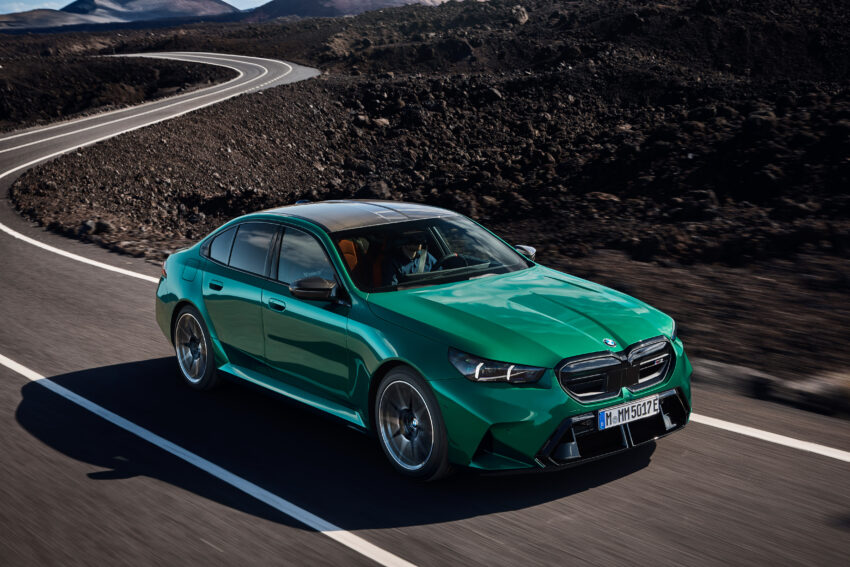 全新大改款 BMW M5 登场！改搭4.4L V8插混动力系列，纯电续航里程69km，可输出727 PS / 1,000 Nm，3.5秒破百 263134