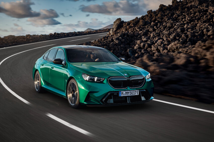 全新大改款 BMW M5 登场！改搭4.4L V8插混动力系列，纯电续航里程69km，可输出727 PS / 1,000 Nm，3.5秒破百 263143