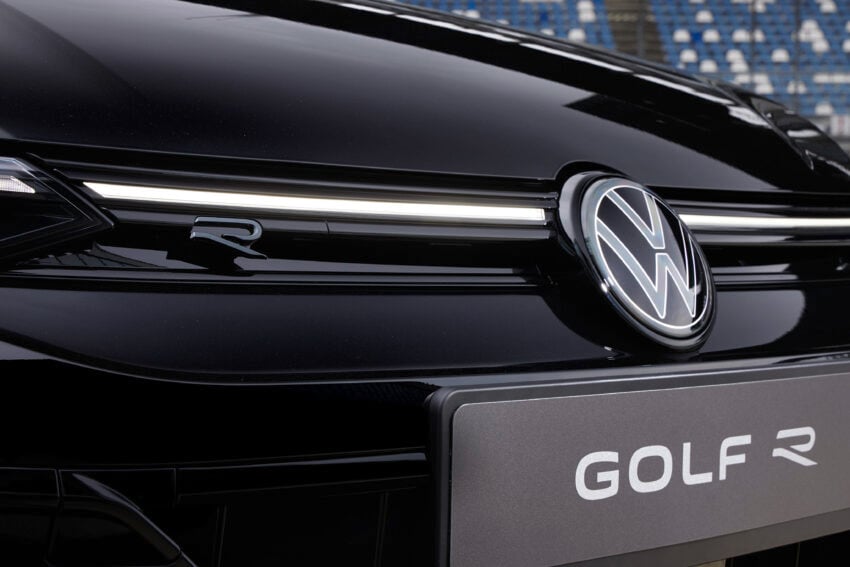 2025 Volkswagen Golf R Mk8.5 全球首发, 2.0T引擎配AWD四驱, 333PS/420Nm, 4.6秒破百, 极速最高270km/h 263657