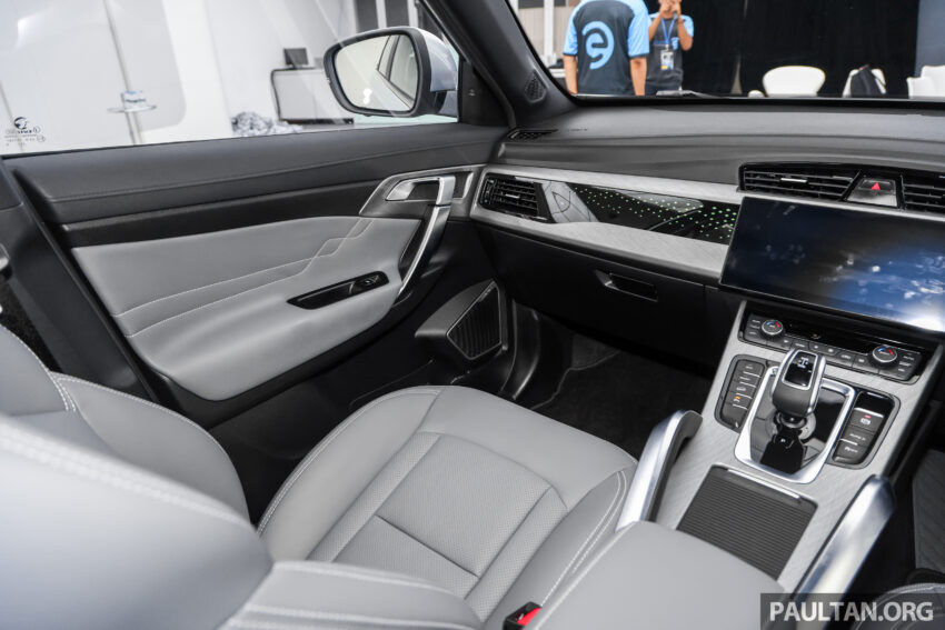 2025 Proton X70 小改款: 全车系1.5L三缸引擎, 车头设计大改, 荧幕更大, 支持无线 Apple CarPlay 与 Android Auto 263440