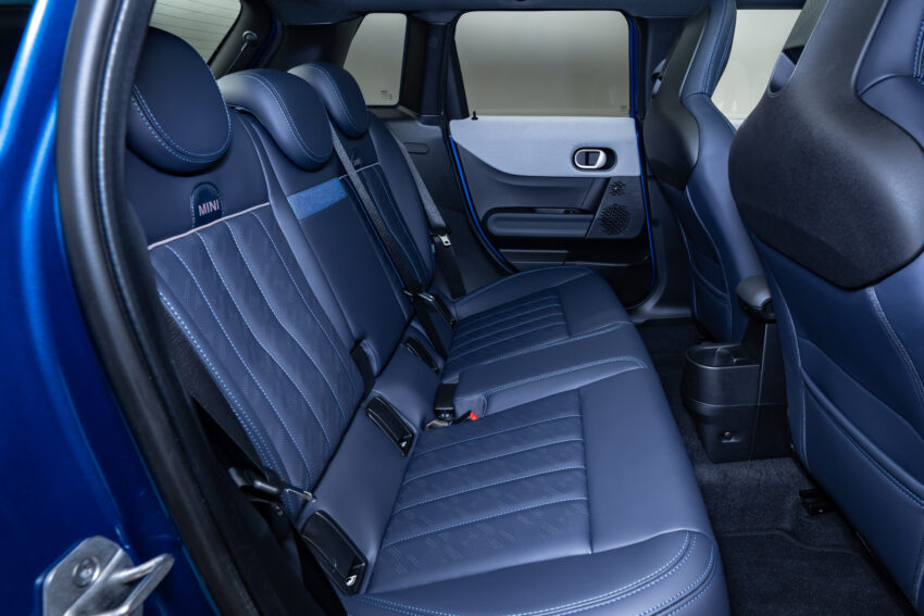 2024 MINI Cooper 5 Door 五门版大改款首发, 沿用旧底盘, 外型与内装大改, 搭载1.5L三缸或2.0L四缸涡轮汽油引擎 262095