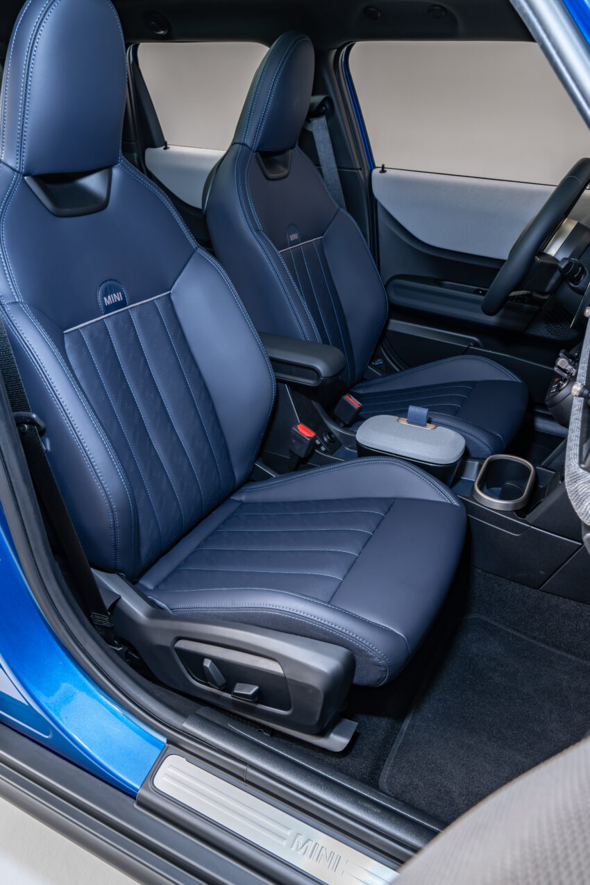 2024 MINI Cooper 5 Door 五门版大改款首发, 沿用旧底盘, 外型与内装大改, 搭载1.5L三缸或2.0L四缸涡轮汽油引擎 262097