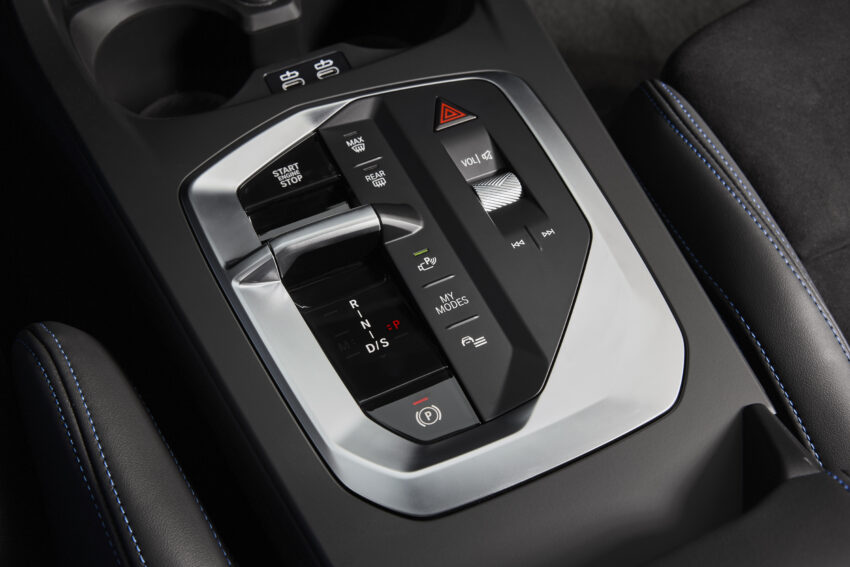 2025 F70 BMW 1 系列大改款全球首发, 汽油版首次去掉“i” 261108