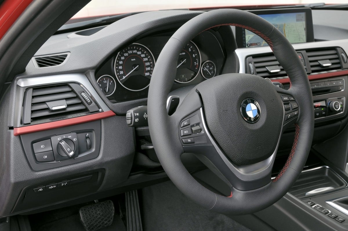 又是 Takata 安全气囊惹事！BMW 宣布在美国召回近40万辆汽车，涉及2006至2012年产的3系列轿车和旅行车