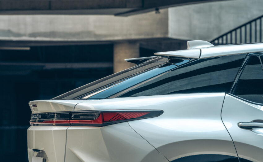 2024 Lexus RZ 450e Luxury 纯电动豪华SUV本地开放接单, 续航里程440公里, 半小时充电至80%, 要价43万令吉 264903