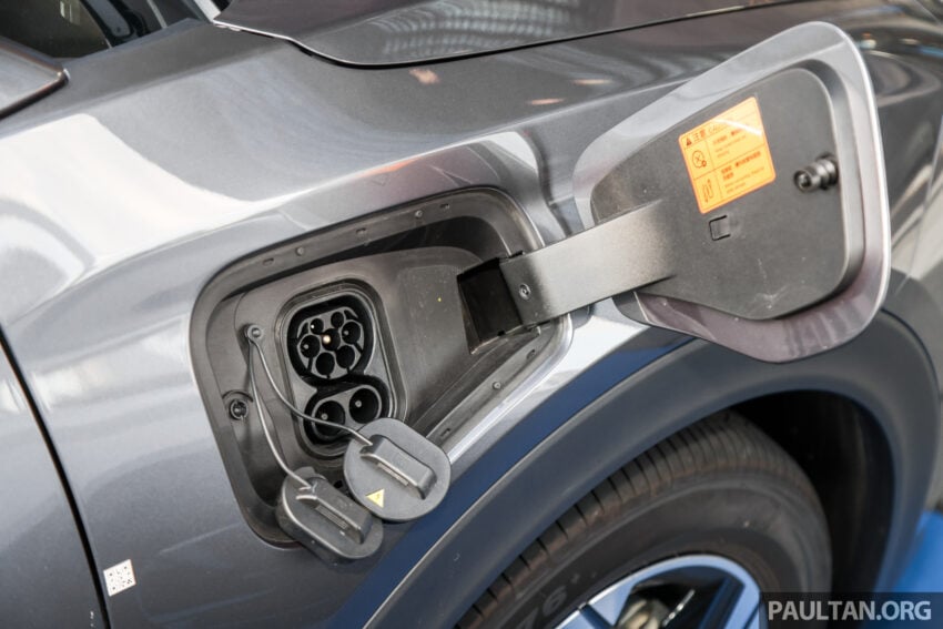 哪吒 Neta X 纯电SUV本地正式发布, 分标准与增程三个版本, 续航最长410公里, 半小时充电至80%, 售价从12万起 266747