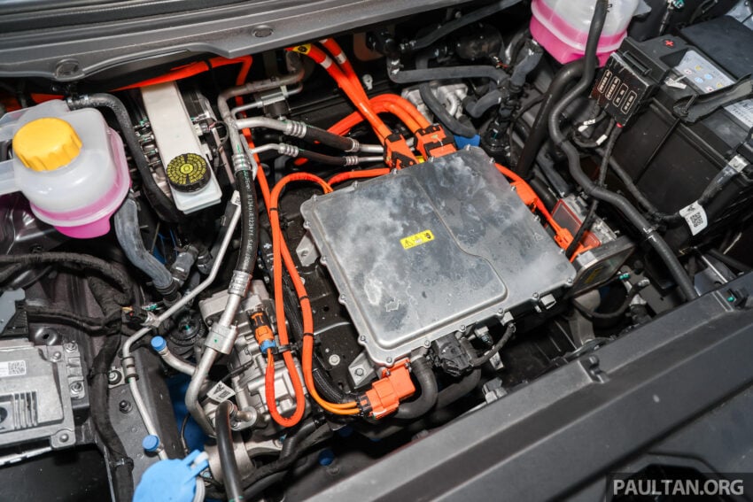 哪吒 Neta X 纯电SUV本地正式发布, 分标准与增程三个版本, 续航最长410公里, 半小时充电至80%, 售价从12万起 266754
