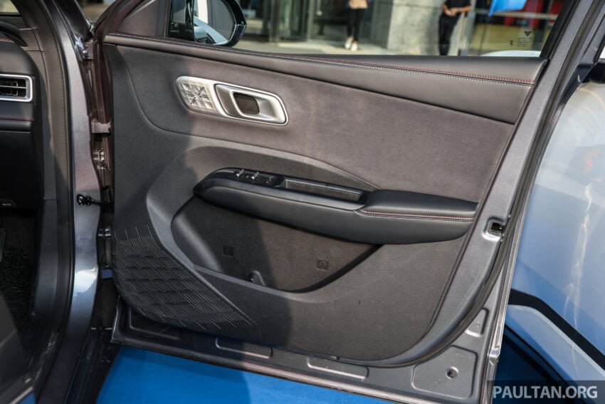 哪吒 Neta X 纯电SUV本地正式发布, 分标准与增程三个版本, 续航最长410公里, 半小时充电至80%, 售价从12万起 266780