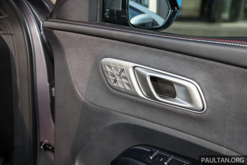 哪吒 Neta X 纯电SUV本地正式发布, 分标准与增程三个版本, 续航最长410公里, 半小时充电至80%, 售价从12万起 266782
