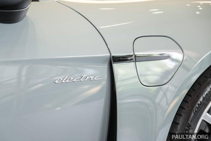 2024 Porsche Taycan 小改款陈列室实拍: 共八个车型与等级可选, 最大马力1,034匹, 最快2.2秒破百, 售价从57.5万起 267540