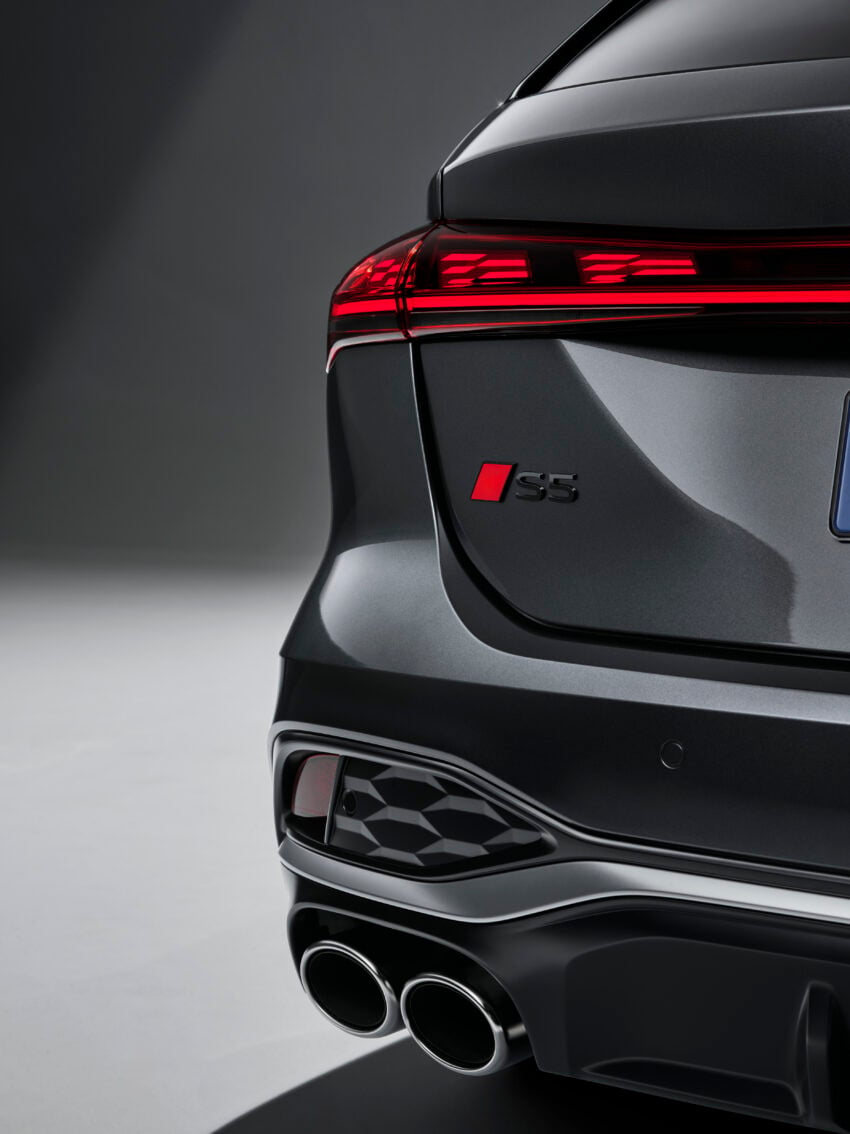 重塑命名体系，新一代 Audi A4 易名为 A5；A5 Sedan、Avant、S5 Avant 官图释出，搭载 ChatGPT AI 声控系统 267160
