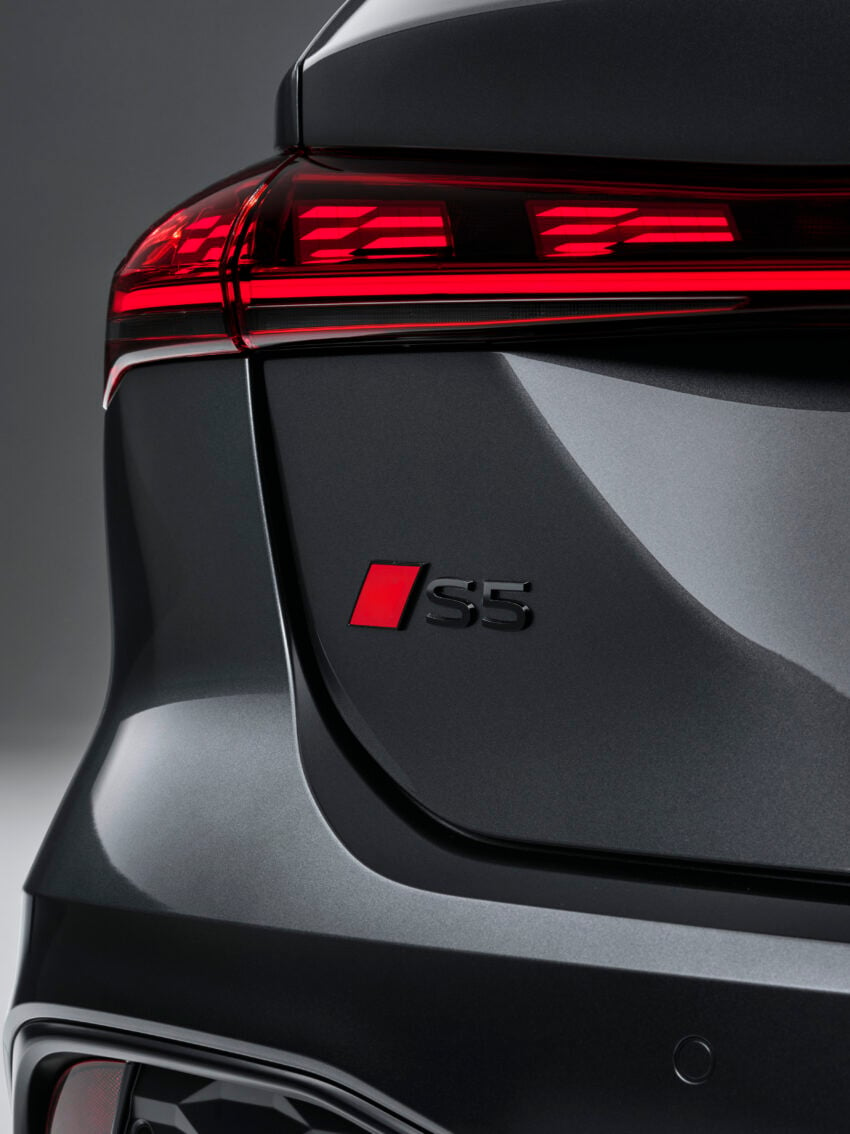 重塑命名体系，新一代 Audi A4 易名为 A5；A5 Sedan、Avant、S5 Avant 官图释出，搭载 ChatGPT AI 声控系统 267161