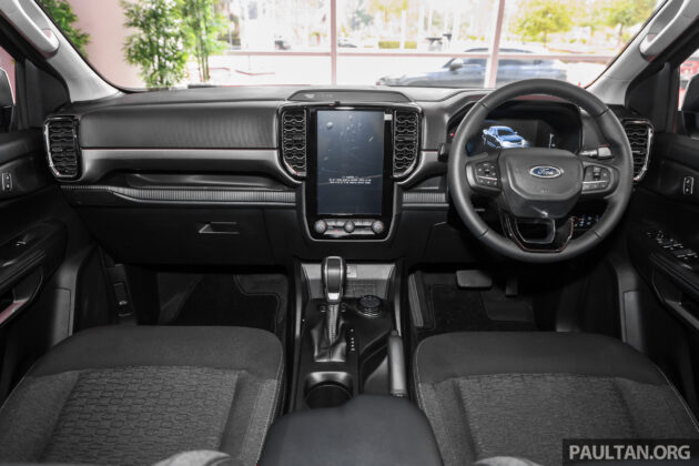 2024 Ford Ranger XLT Plus Special Edition 陈列室新车实拍, 2.0T双涡轮柴油引擎+10AT变速箱, 售价14.4万起