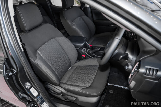 2024 Ford Ranger XLT Plus Special Edition 陈列室新车实拍, 2.0T双涡轮柴油引擎+10AT变速箱, 售价14.4万起