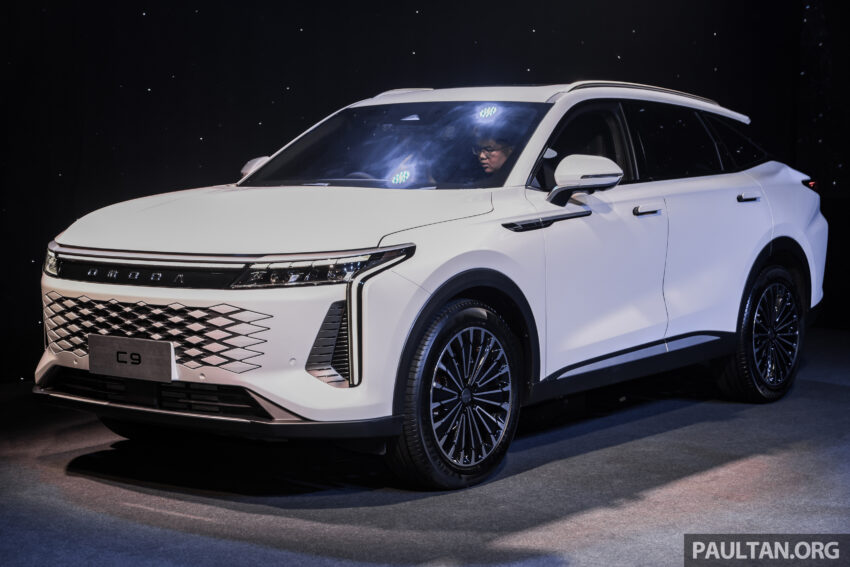 Omoda C9 我国首发亮相, 2.0T四缸引擎+8AT变速箱, 有前驱与四驱版可选, 12月正式发布, 预估价从18.5万令吉起 275023
