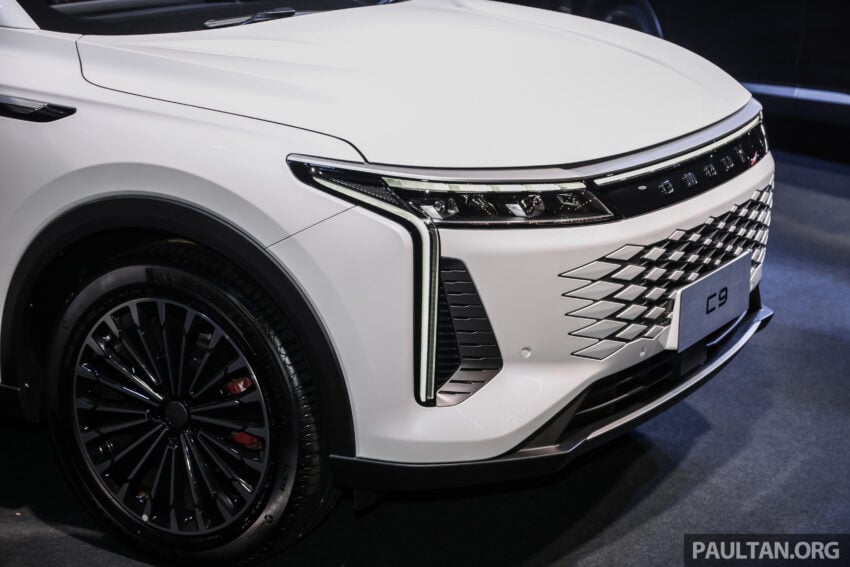 Omoda C9 我国首发亮相, 2.0T四缸引擎+8AT变速箱, 有前驱与四驱版可选, 12月正式发布, 预估价从18.5万令吉起 275032