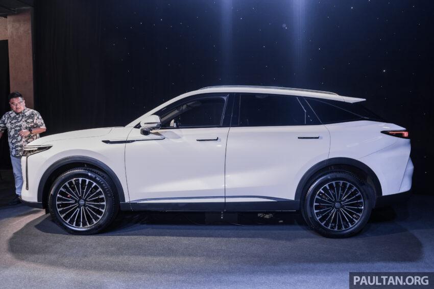 Omoda C9 我国首发亮相, 2.0T四缸引擎+8AT变速箱, 有前驱与四驱版可选, 12月正式发布, 预估价从18.5万令吉起 275029