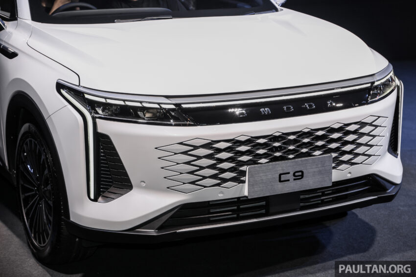 Omoda C9 我国首发亮相, 2.0T四缸引擎+8AT变速箱, 有前驱与四驱版可选, 12月正式发布, 预估价从18.5万令吉起 275030