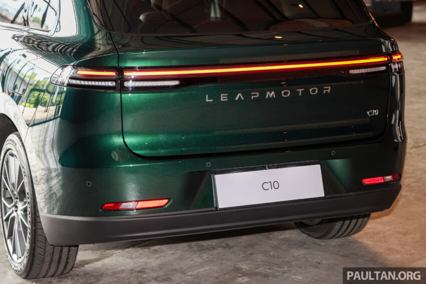 零跑 Leapmotor C10 右驾版本地首秀！420公里续航里程 274329