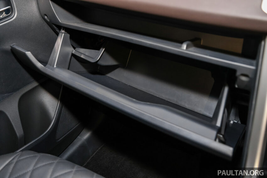 Mitsubishi Xpander 小改款本地开放预订, 分两个等级, 预估价约11.5万令吉, 依旧只有双气囊, 动力不变, 本月内发表 273700