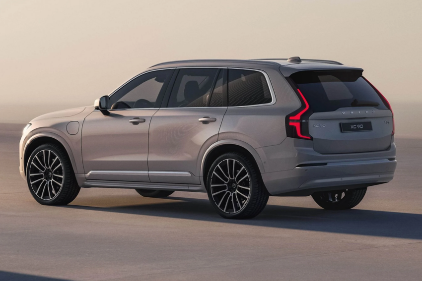 2025 Volvo XC90 小改款首发登场！继续搭载2.0升T8插混系统，最大输出功率达455 PS马力，70公里纯电续航里程 272600