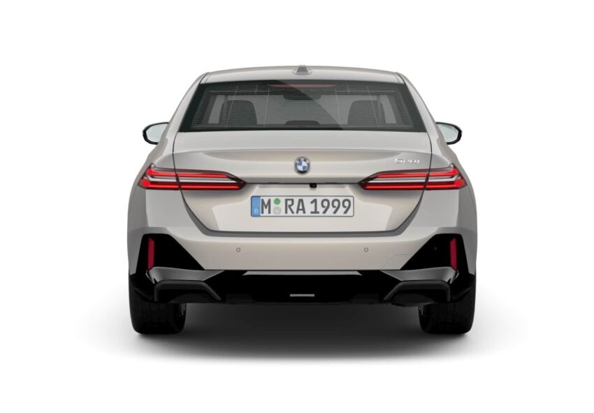 2024 G60 BMW 520i M Sport 本地正式开卖, 搭载原厂M Sport运动套件, 2.0L涡轮引擎+48V, 7.5秒破百, 售价35万起 272195