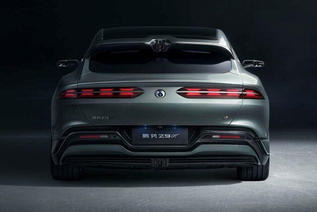 腾势 Denza Z9 GT 正式首发, 拥纯电动与PHEV版本, 定位高端高性能四门GT轿跑, 最快3.4秒破百, 将出口国际市场