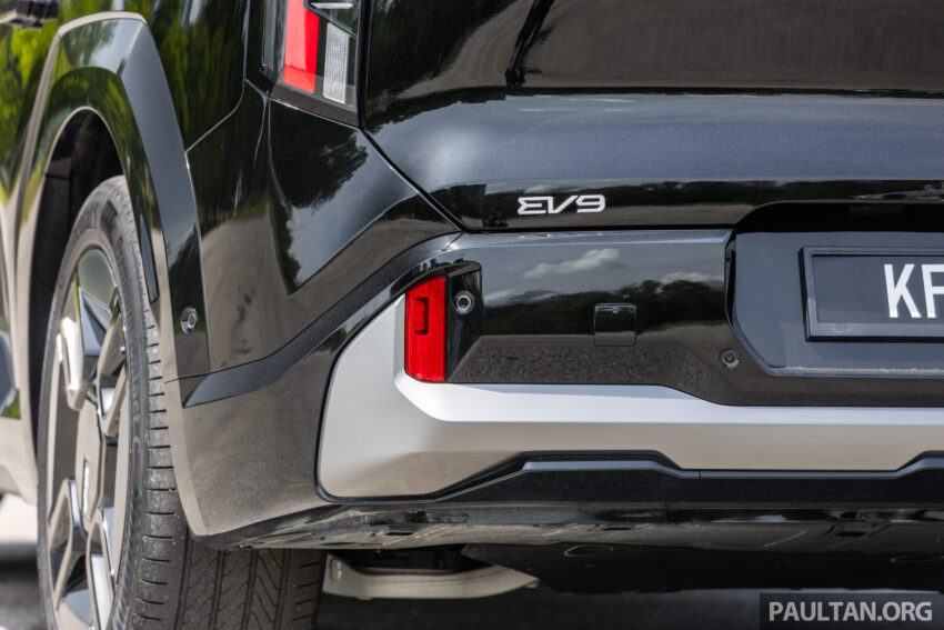 2024 Kia EV9 六人座实拍+简单试驾心得分享: 要价37.5万的纯电动大型豪华SUV, 科技感拉满但有些配备不太实际? 277929